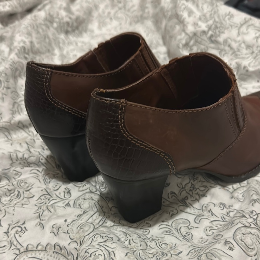 Coldwater Creek Claudia Brown Leather Booties | Slip-On Western Style | Size 6.5 - Picture 9 of 9